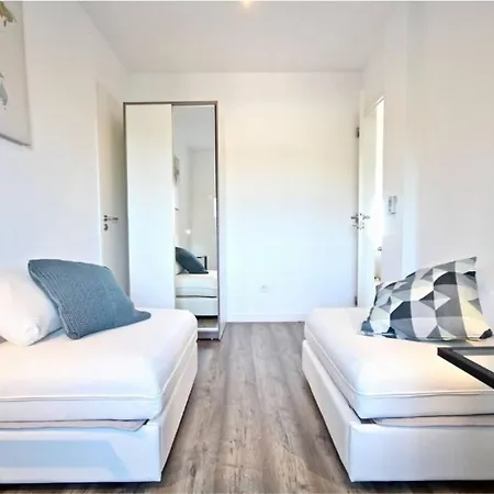 Bright By The - By Coh * Cruz Quebrada